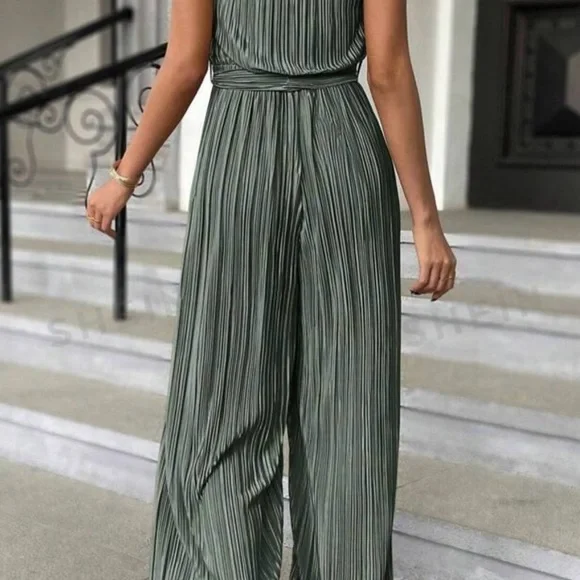 Cute pleated olive jumpsuit with sash tie - Picture 2 of 2
